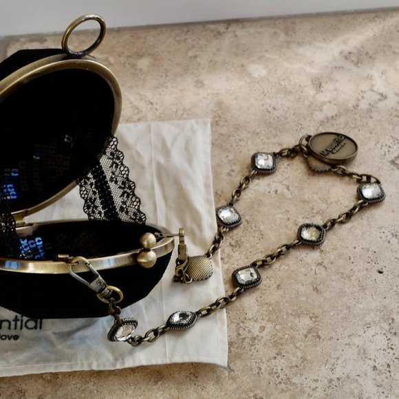 M ESSENTIAL Unique Hexagonal Clutch Purse - Picture 10 of 14